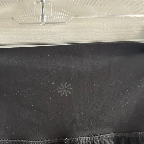 Athleta Salutation High Rise Jogger in Black Small Buttery Soft Yoga Travel - Picture 6 of 10